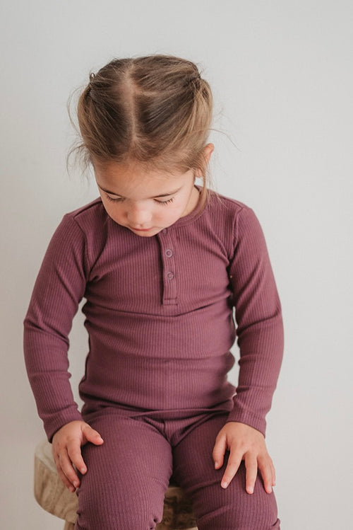 PLUM RIBBED LONG SLEEVED TOP